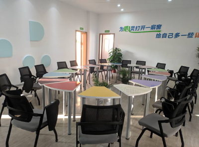 三維聯(lián)動(dòng) 打造輔導(dǎo)員素質(zhì)提升“夢(mèng)工廠”